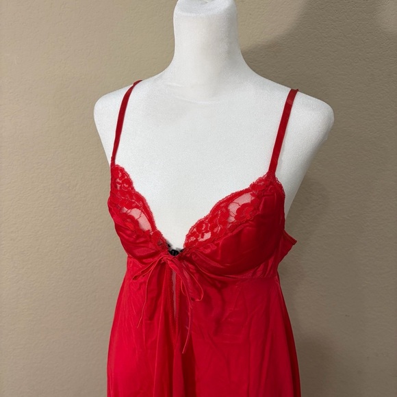 Frederick's of Hollywood Sz M Red Lace Sissy Chemise Gown Sexy Sleep Honeymoon - Picture 4 of 11